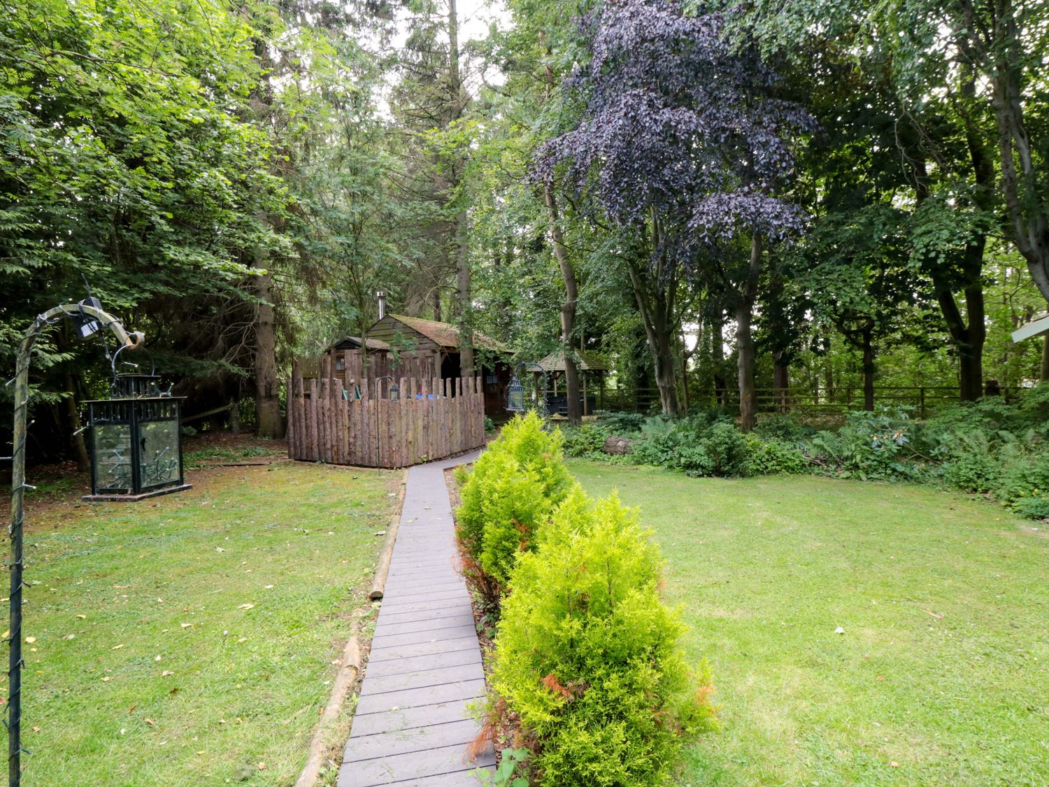 Lawnswood, Sherburn