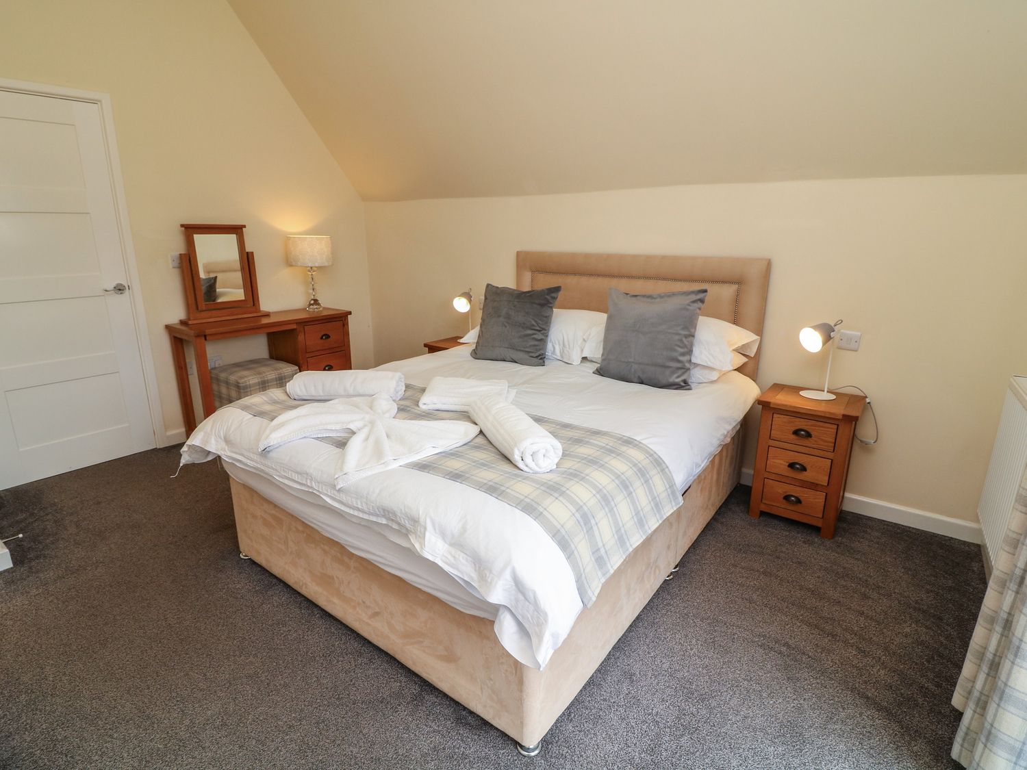 Lodge 9, Brigg