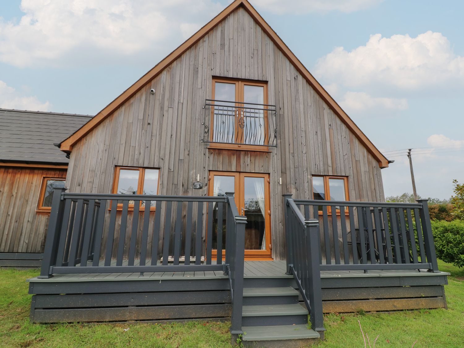 Lodge 9, Brigg