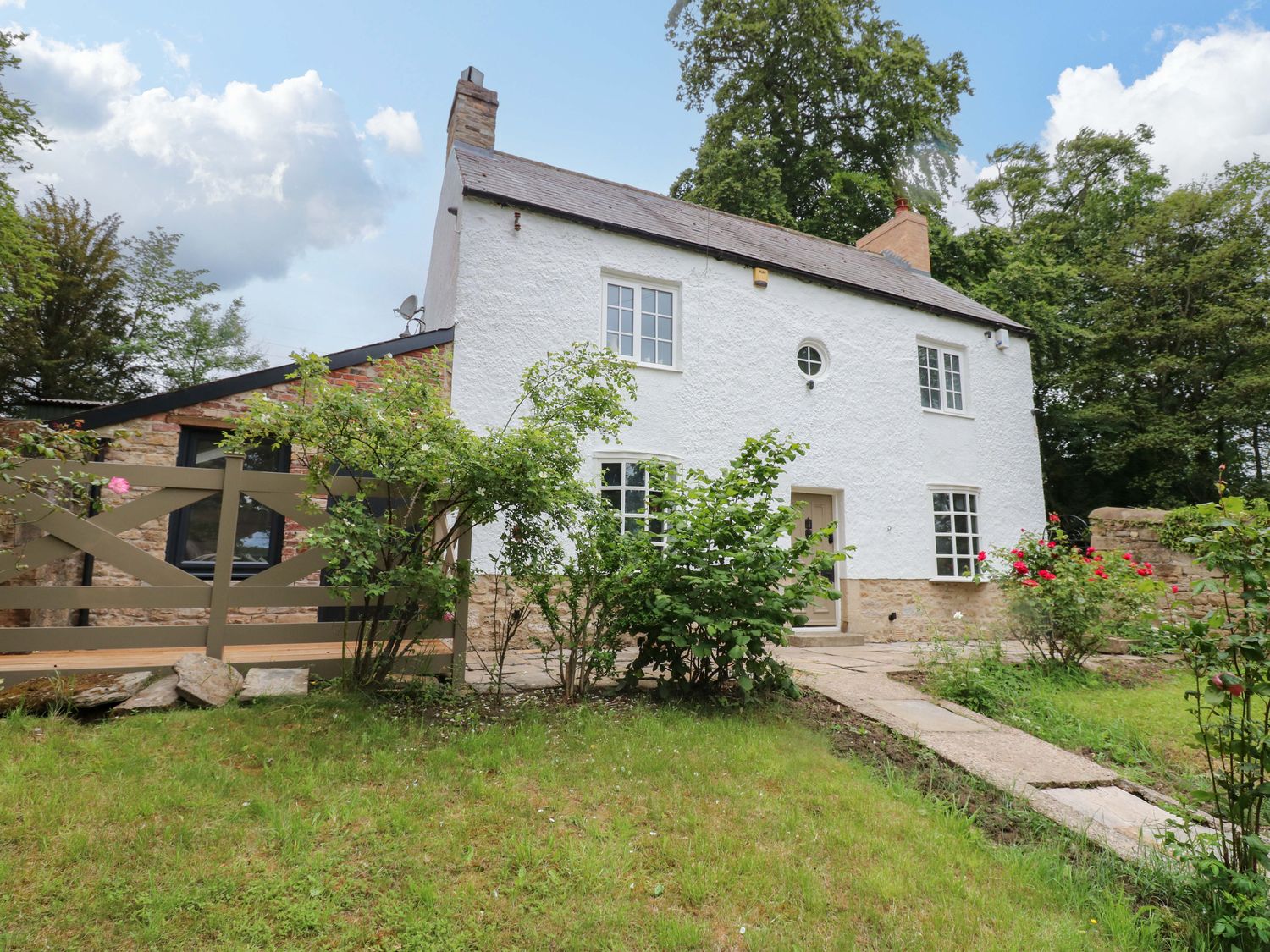 White House, Durham