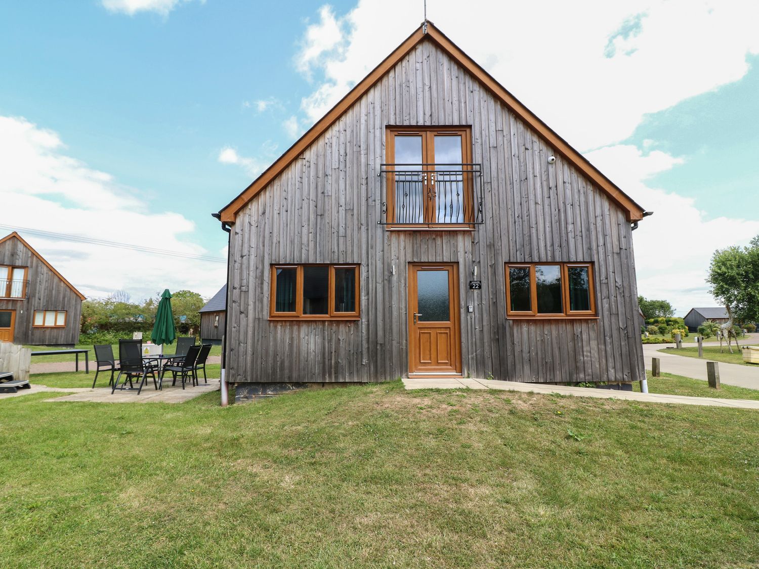 James Ville Marina Lodge 22, Brigg