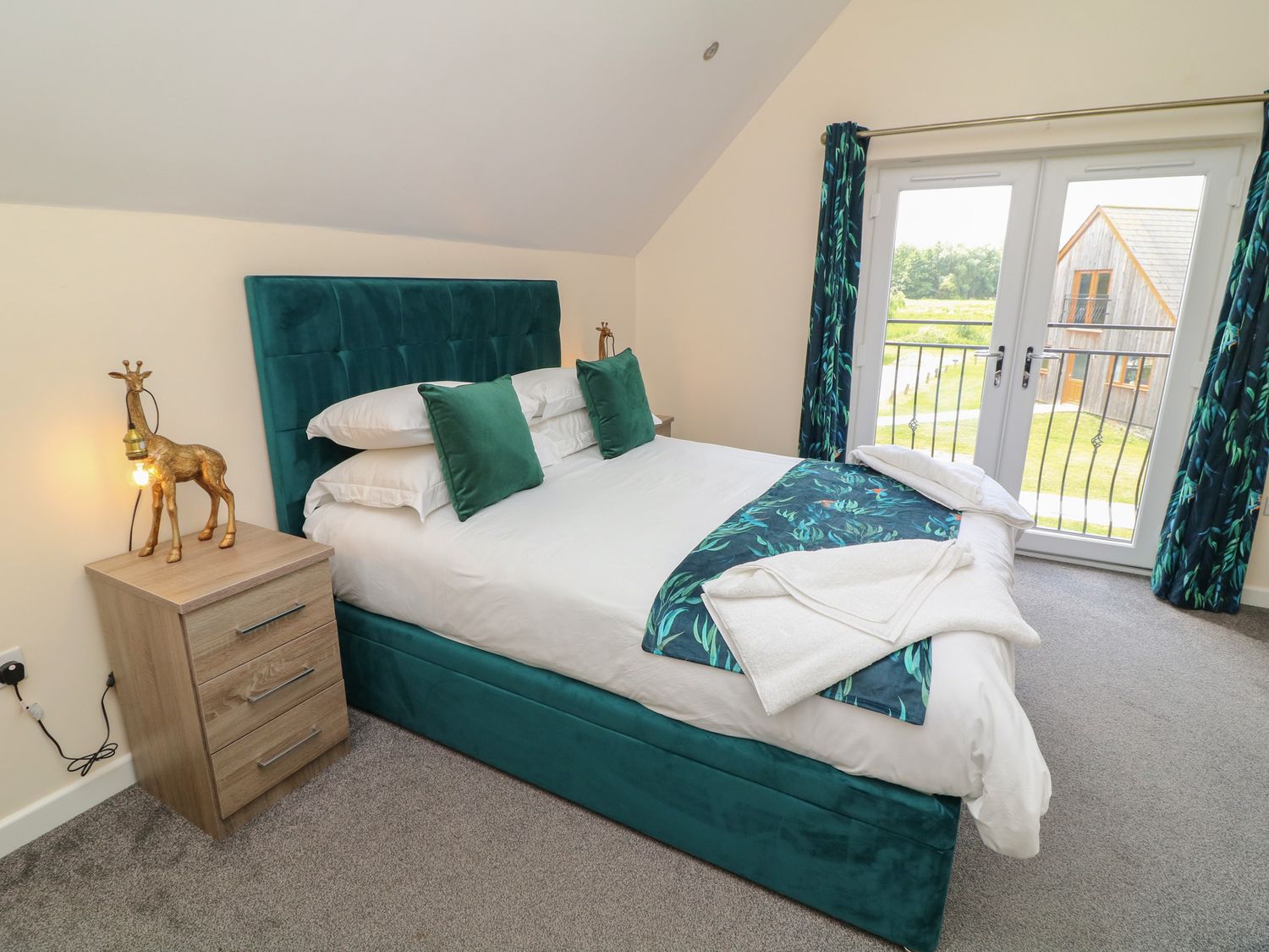 James Ville Marina Lodge 22, Brigg