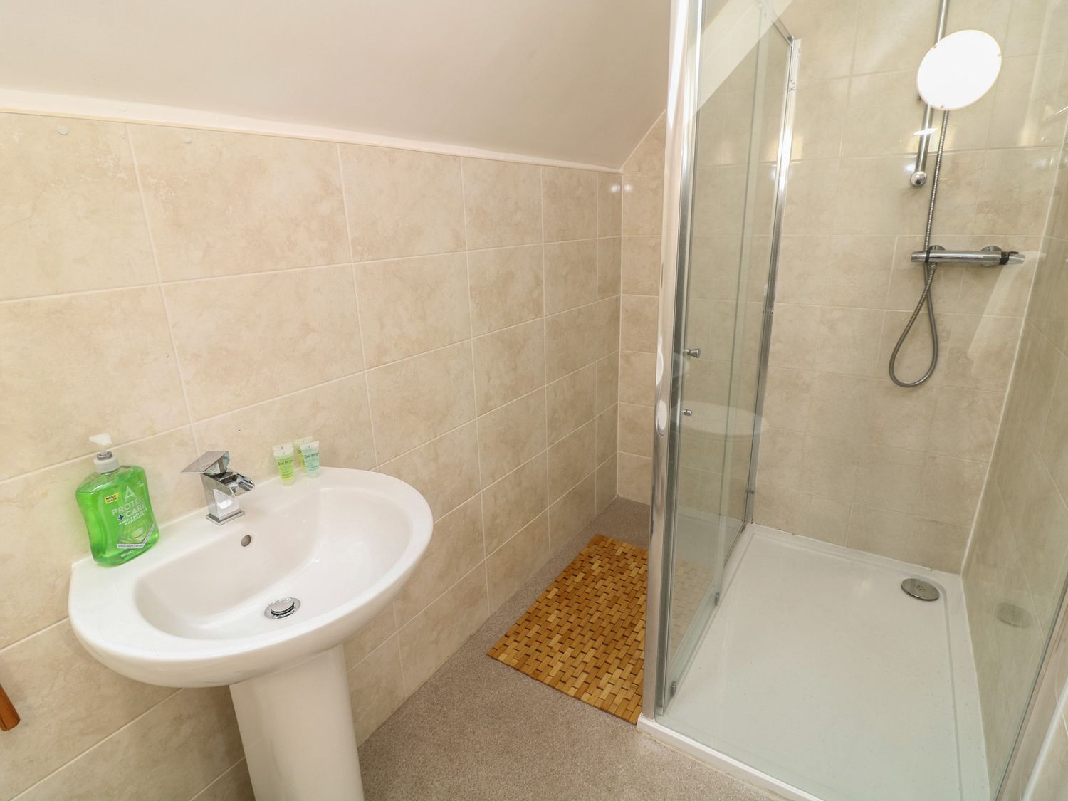 James Ville Marina Lodge 22, Brigg