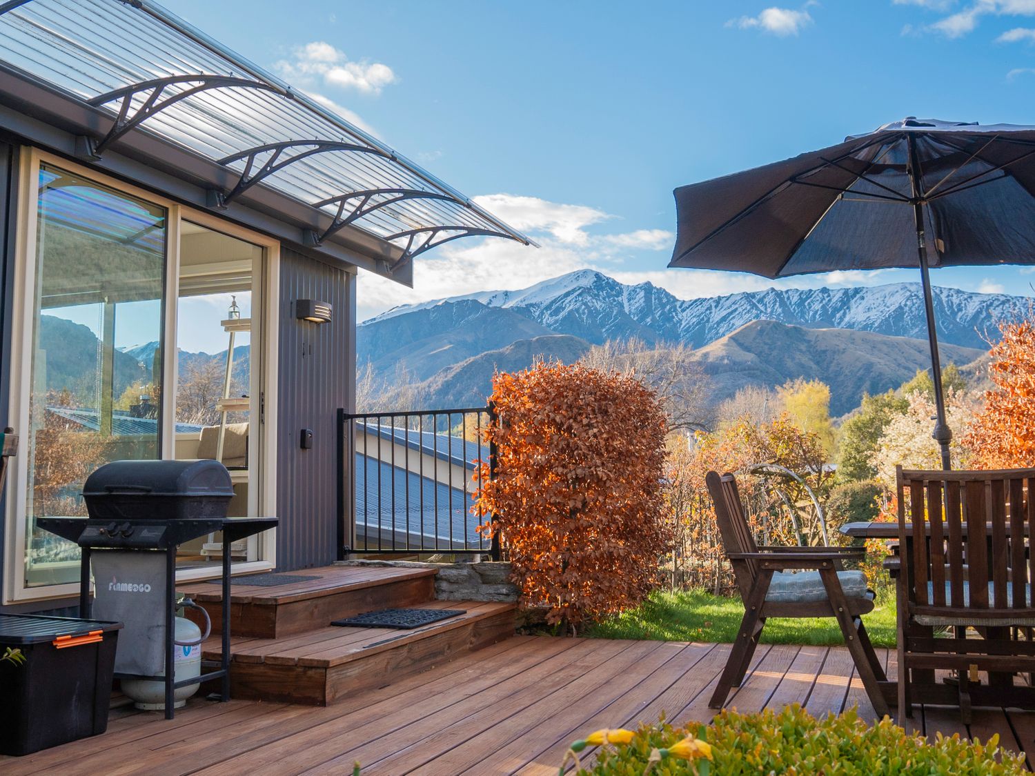 Arrowtown Gold - Elevated Two Bedroom Apartment -  - 1178042 - photo 1
