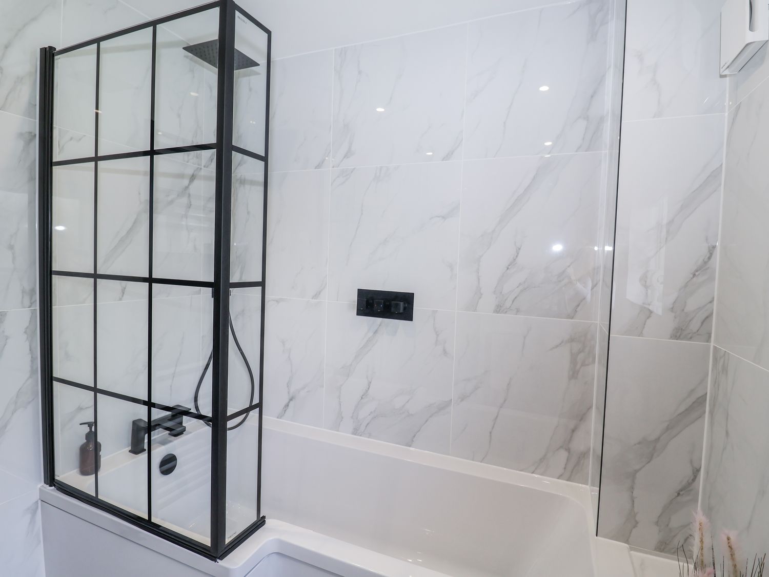 Holly Farm, Brantham