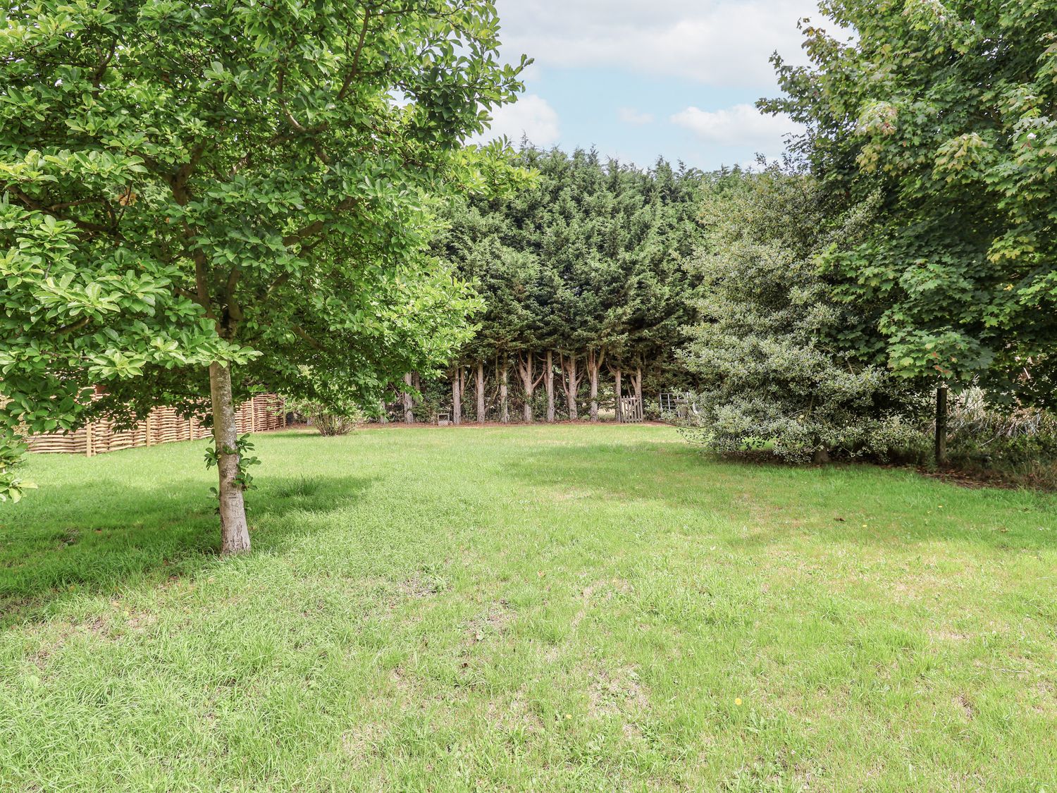 Holly Farm, Brantham