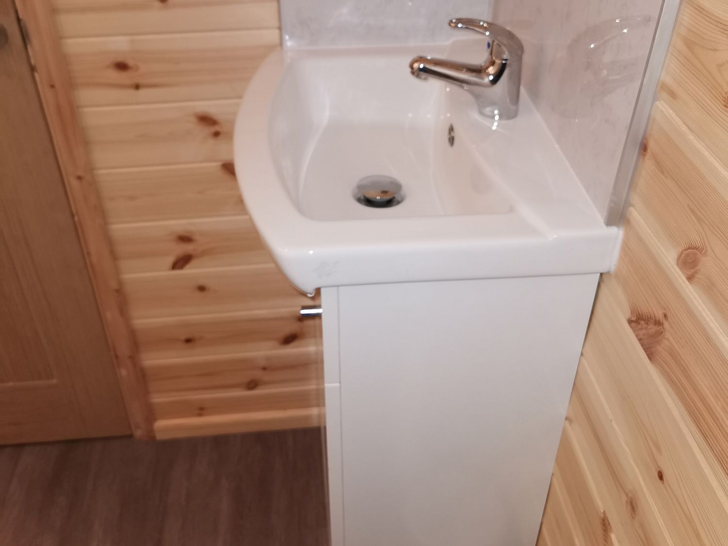 New Lodge 3, Pontyates