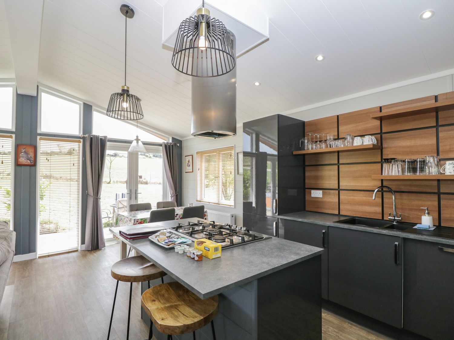 Whitey Top Country Lodge, Sixpenny Handley