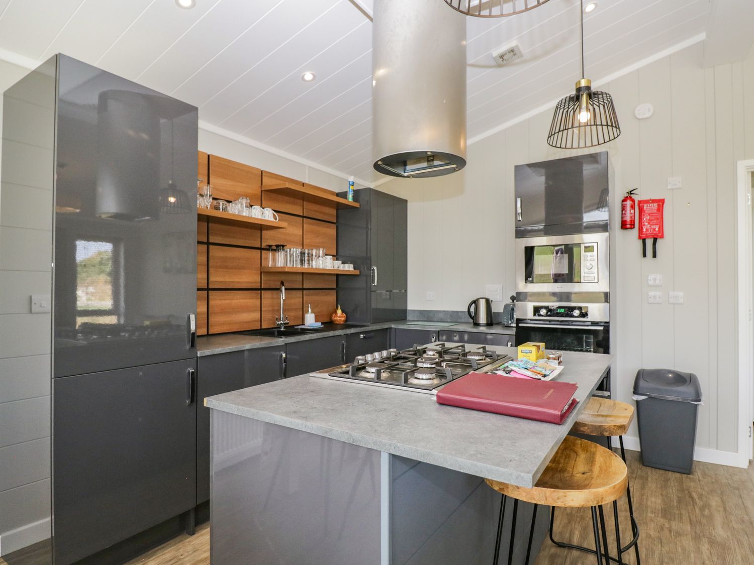 Whitey Top Country Lodge, Sixpenny Handley