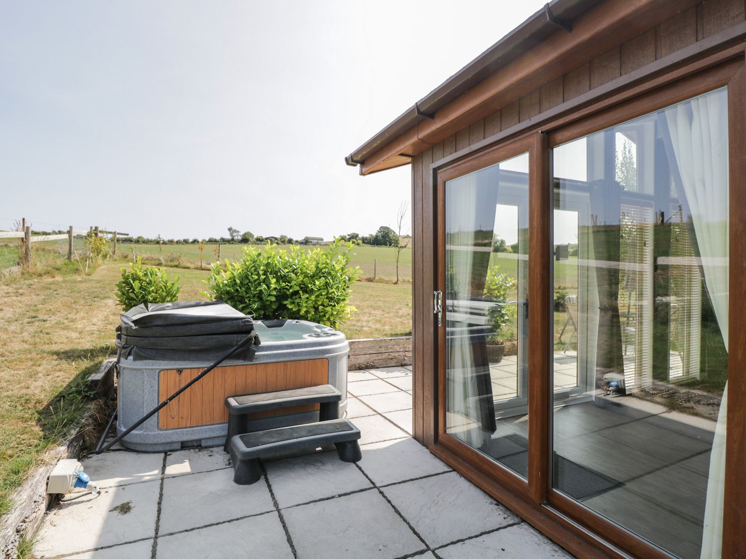 Whitey Top Country Lodge, Sixpenny Handley