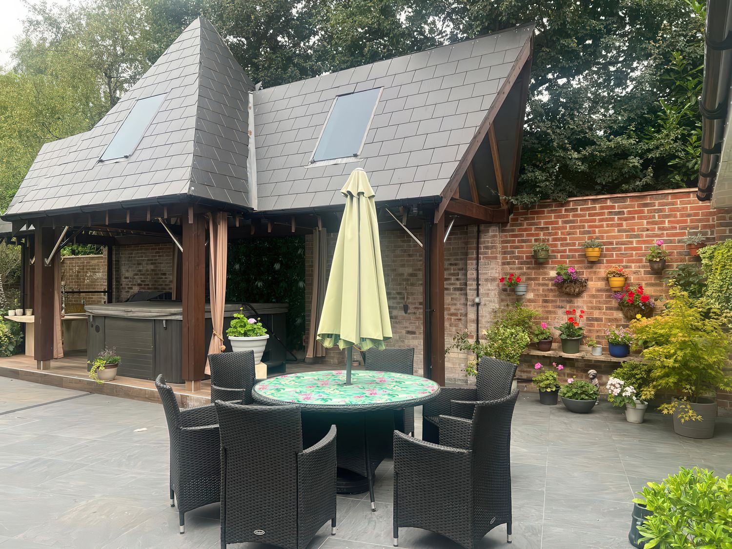 8 Church Road, Ferndown