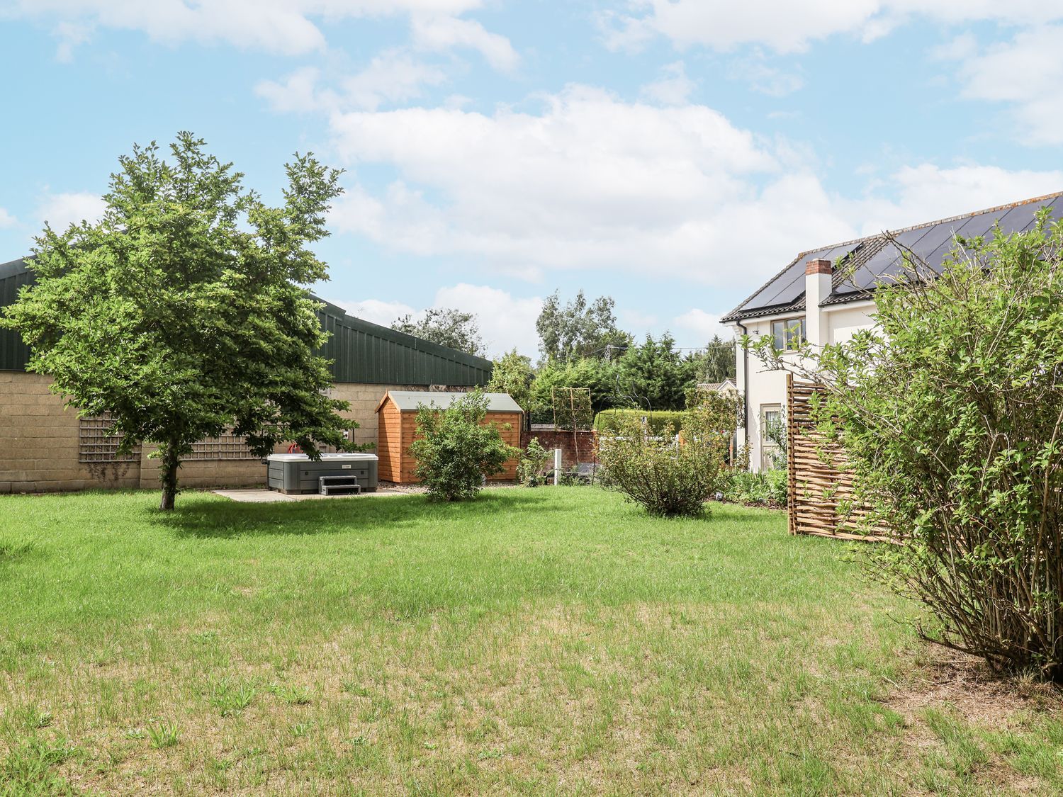 Holly Farm and Annexe, Brantham