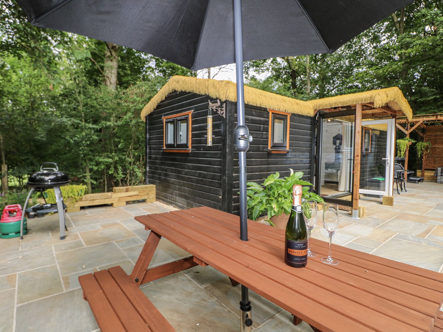 Charltons Hollow Cabin, Bolney