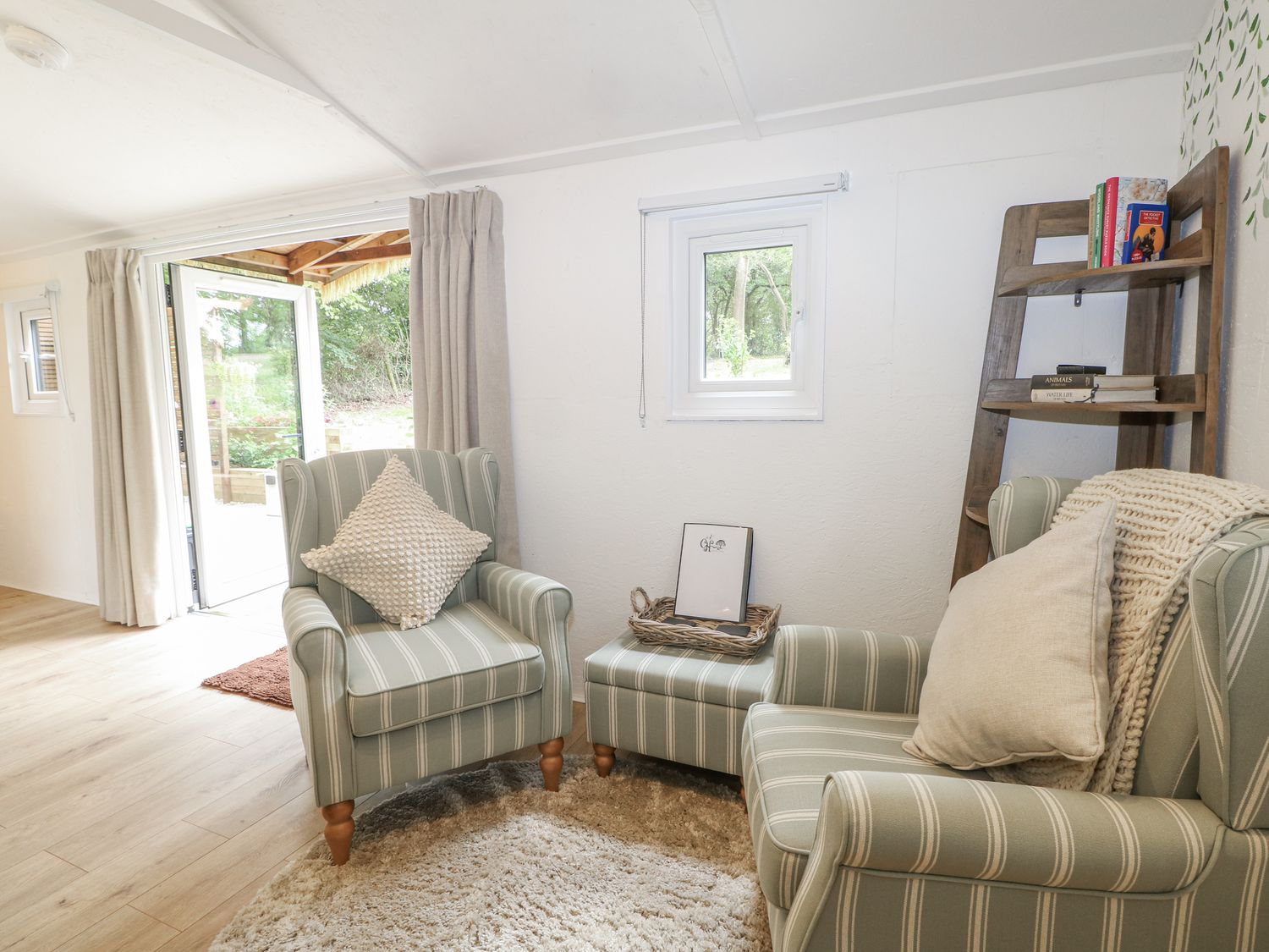 Charltons Hollow Cabin, Bolney