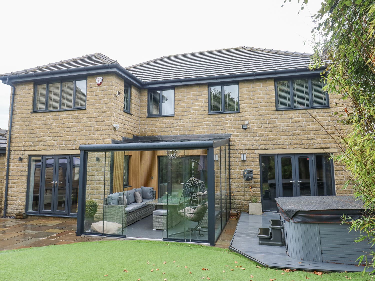 Corriegale, Apperley Bridge