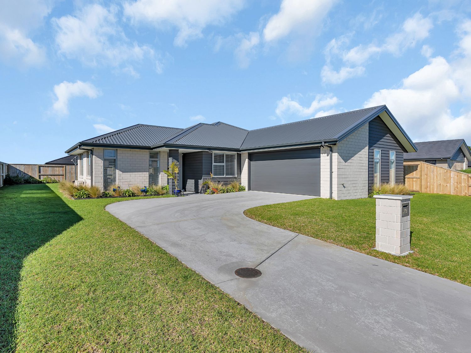 Serendipity - One Tree Point Holiday Home -  - 1182567 - photo 1