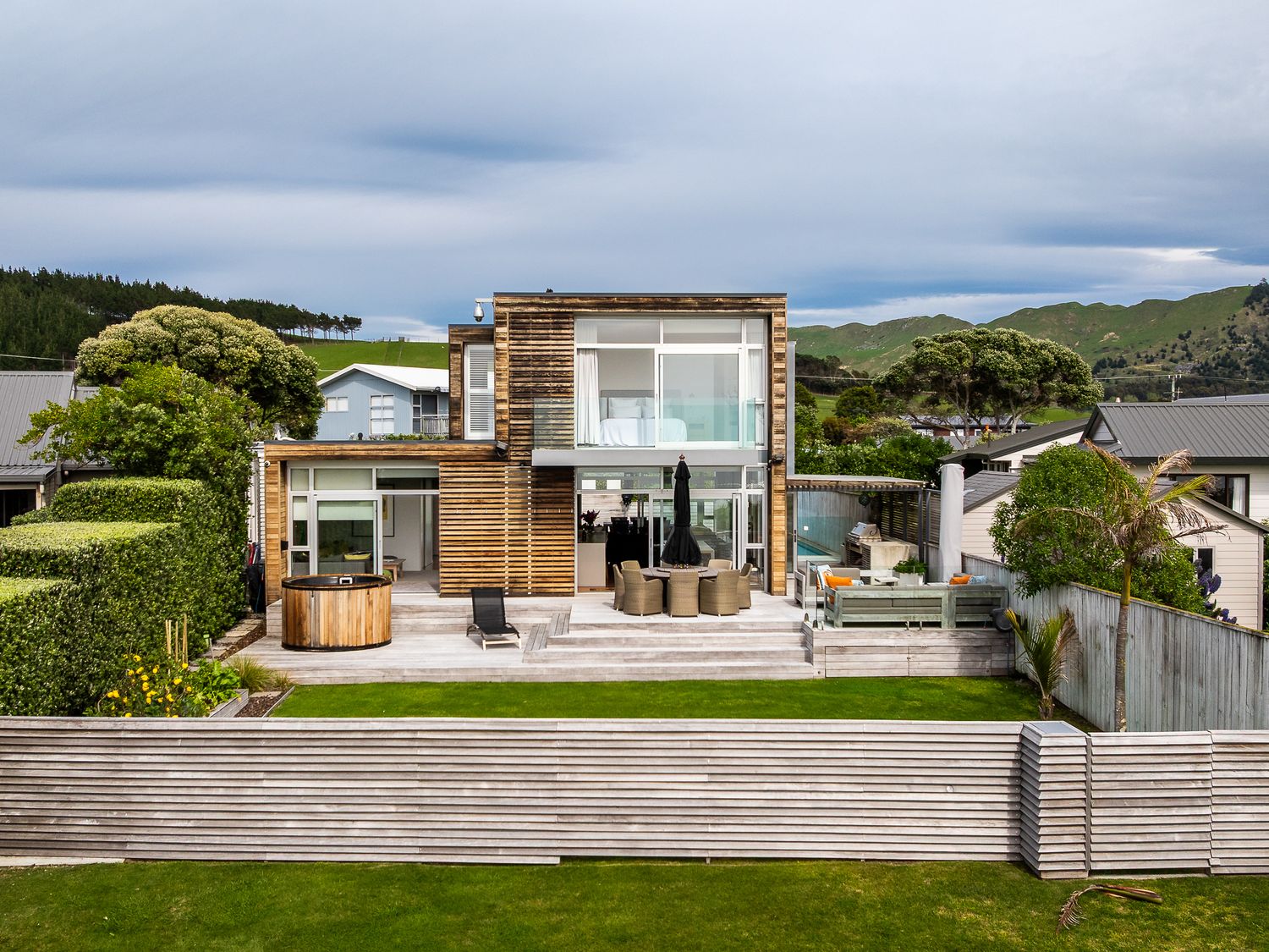 The Whyte House - Waimarama Beachfront -  - 1184086 - photo 1
