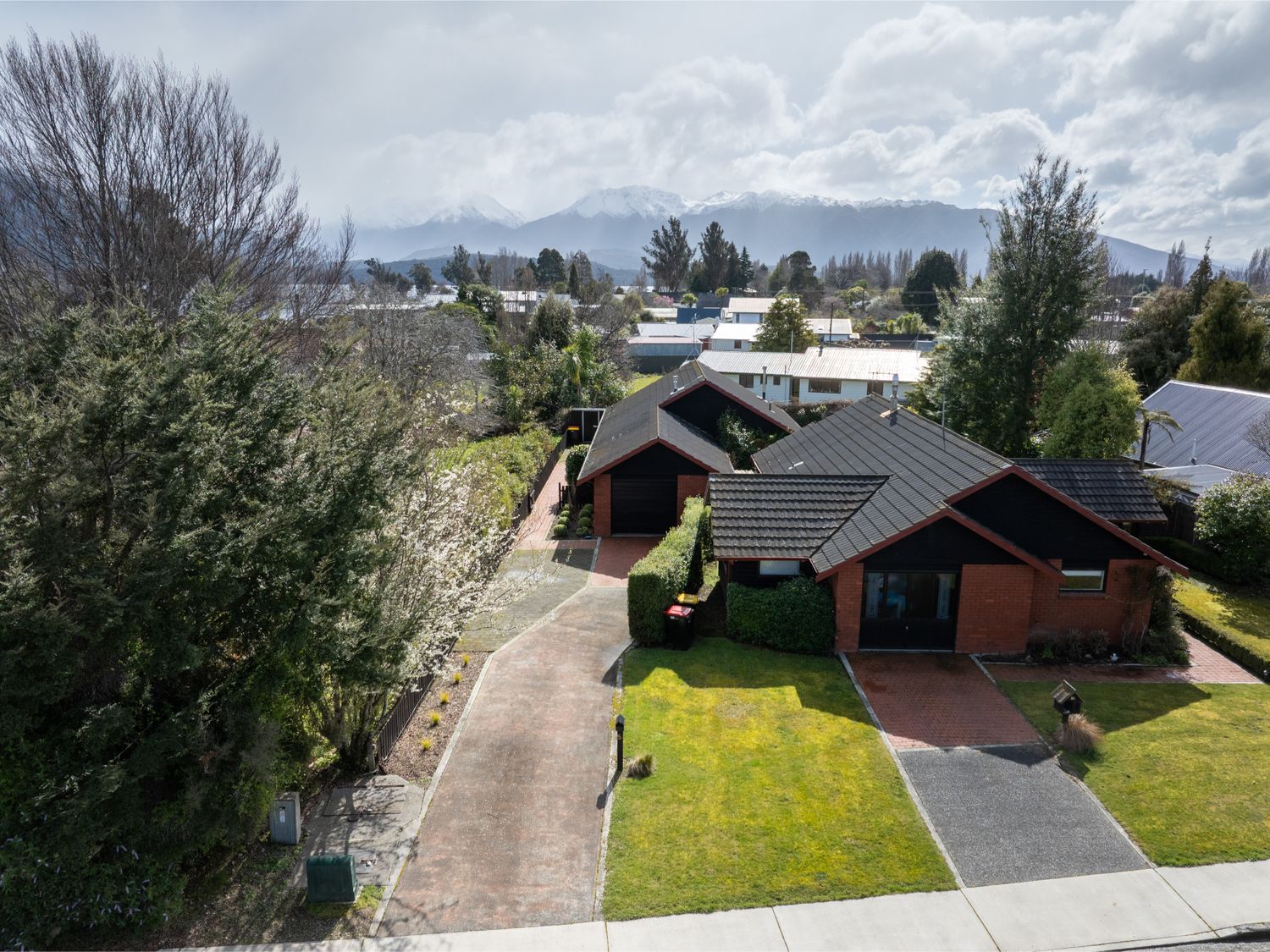 Matai by the Lake - Te Anau -  - 1184088 - photo 1