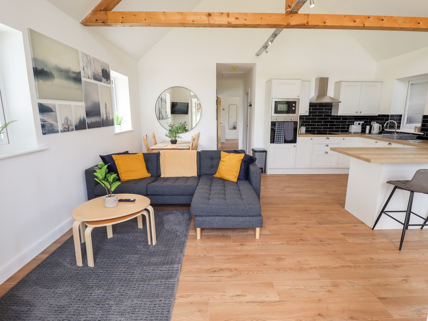 The Lilac Owl, South Hykeham