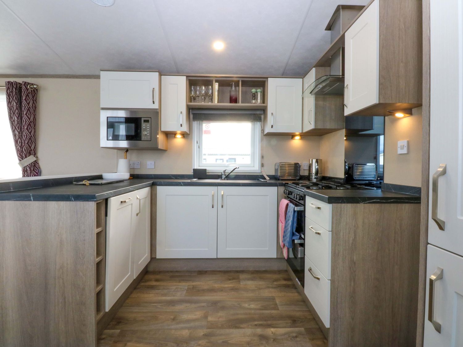 Blue Skies, Caernarfon