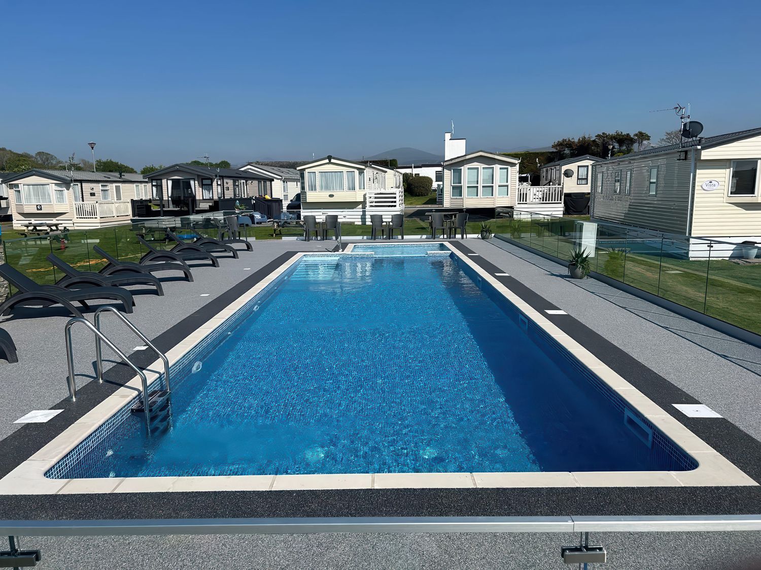 Blue Skies, Caernarfon