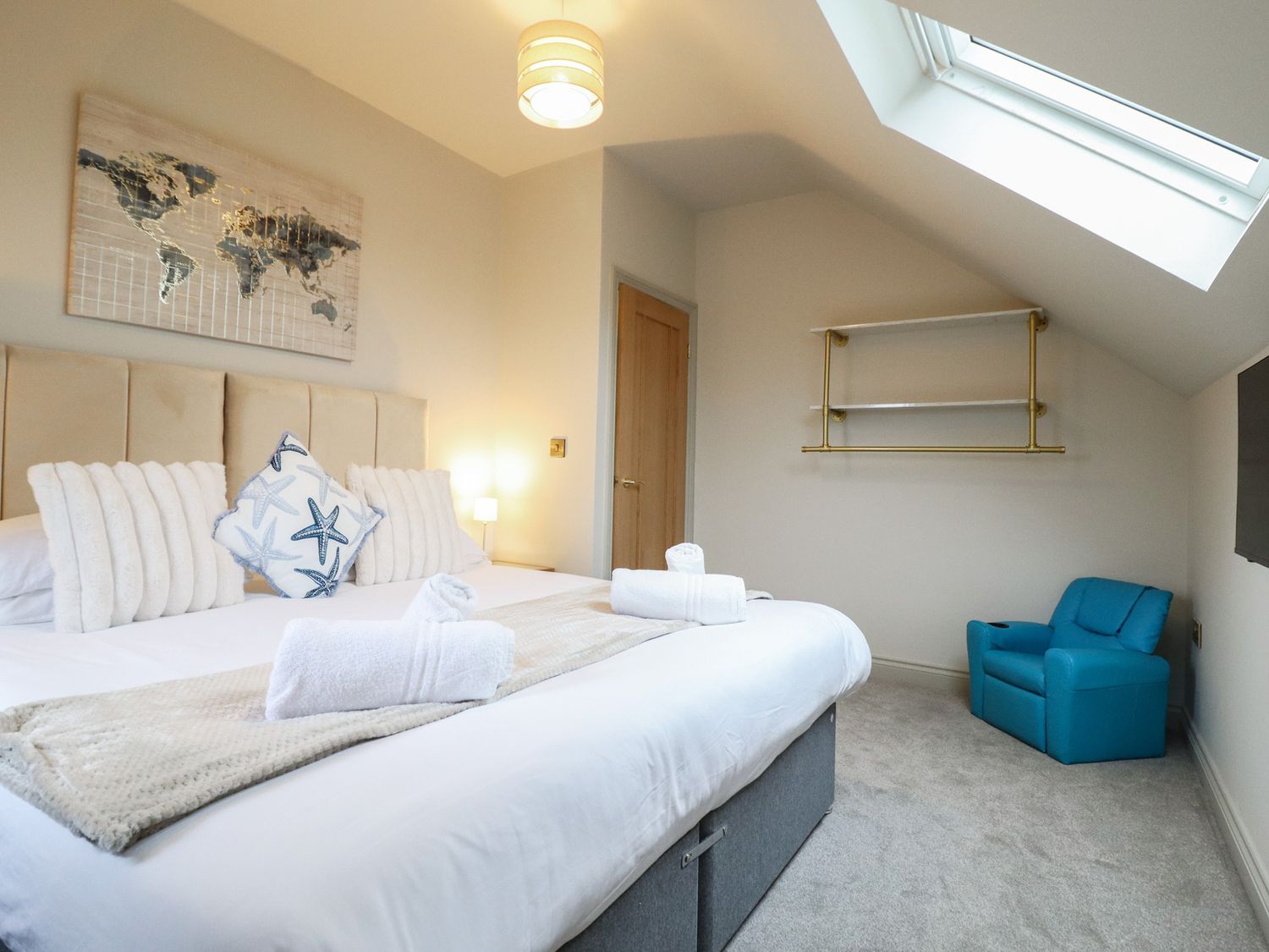 Pistyll Ddu, Llanfairpwllgwyngyll