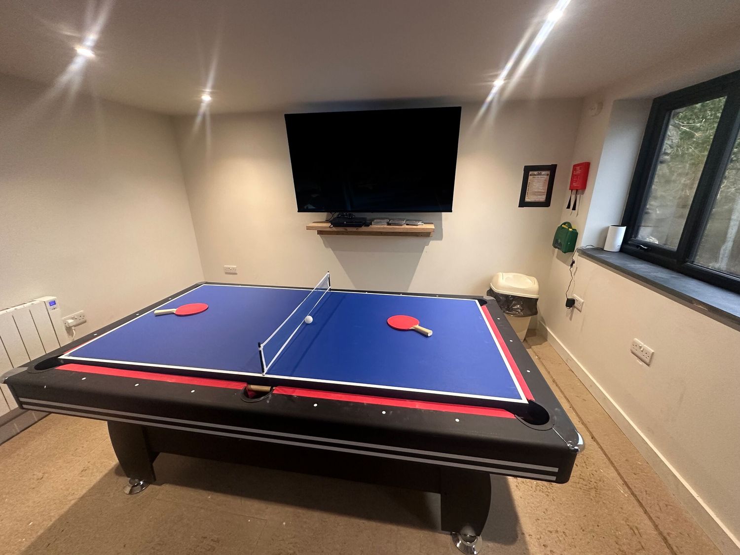 Pistyll Ddu, Llanfairpwllgwyngyll