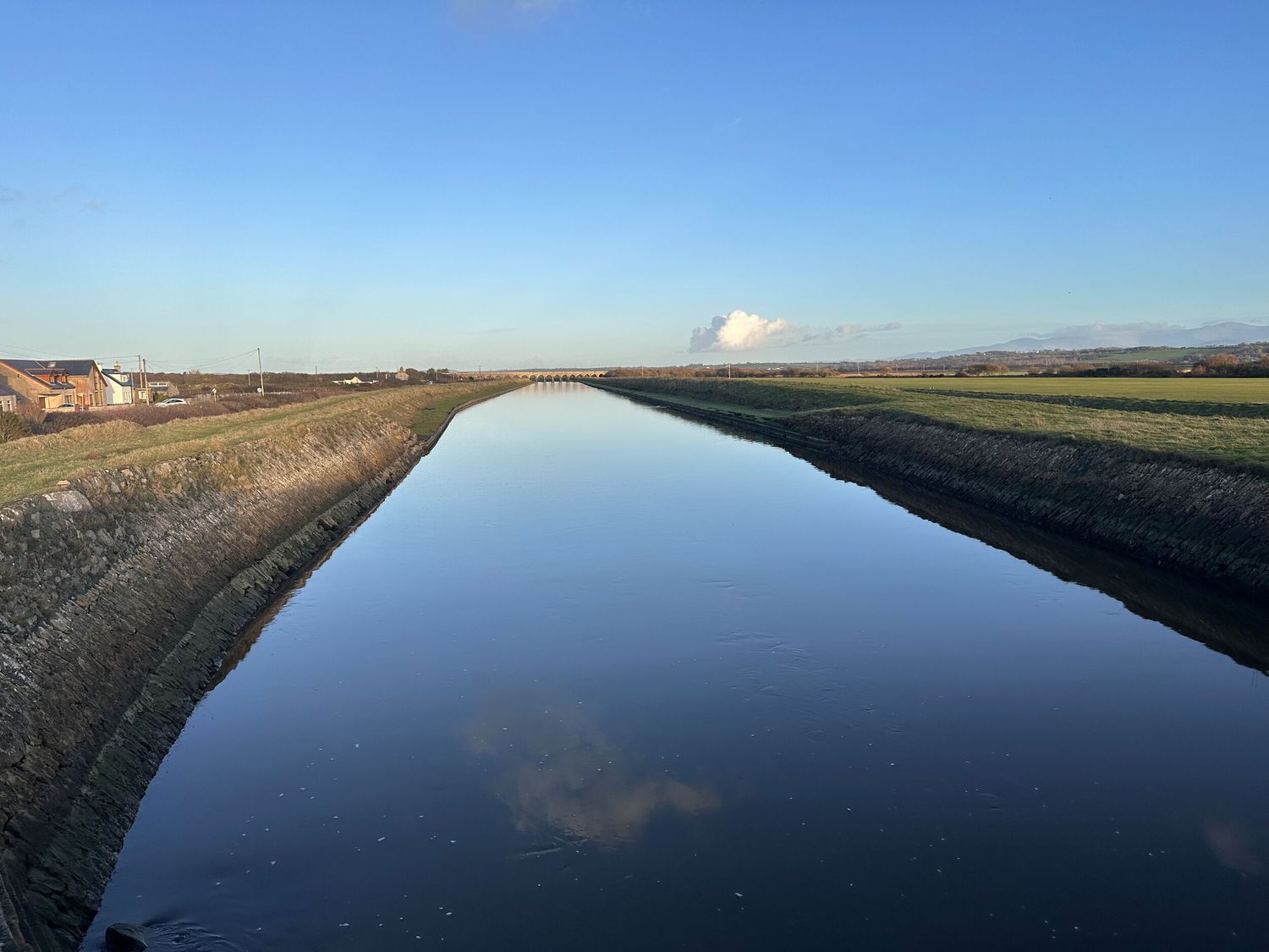 Pistyll Ddu, Llanfairpwllgwyngyll