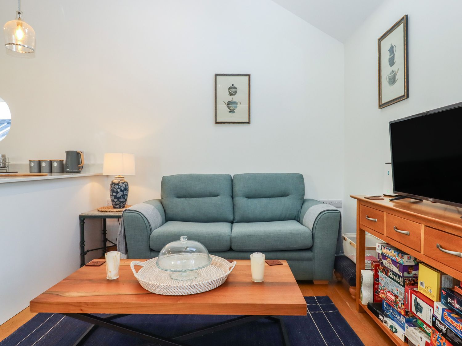 Hilldown Granary, Bow