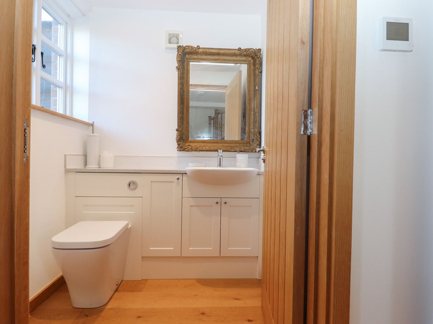 Hilldown Granary, Bow