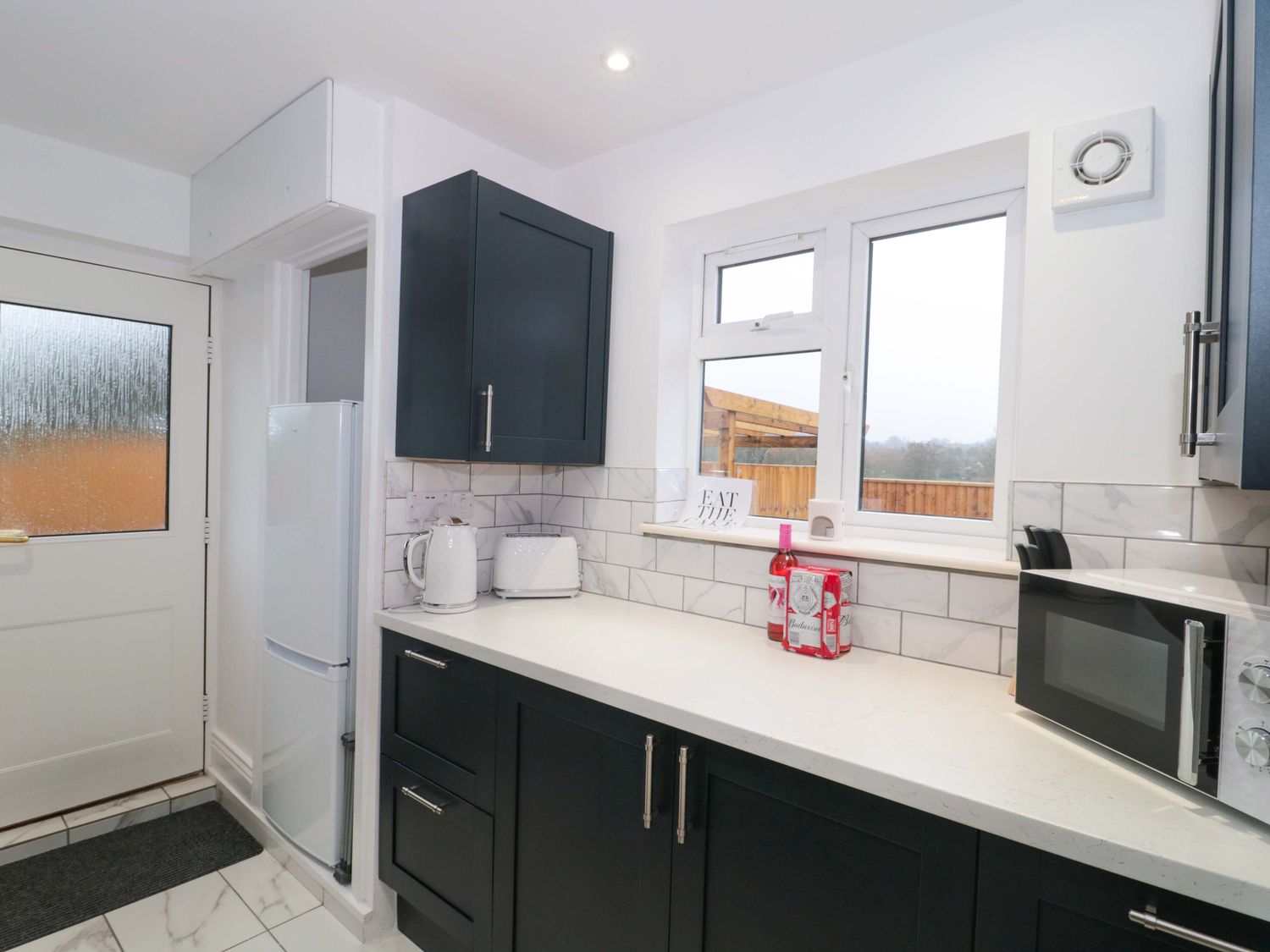 2 Stroud Bungalows, Bourton, Dorset