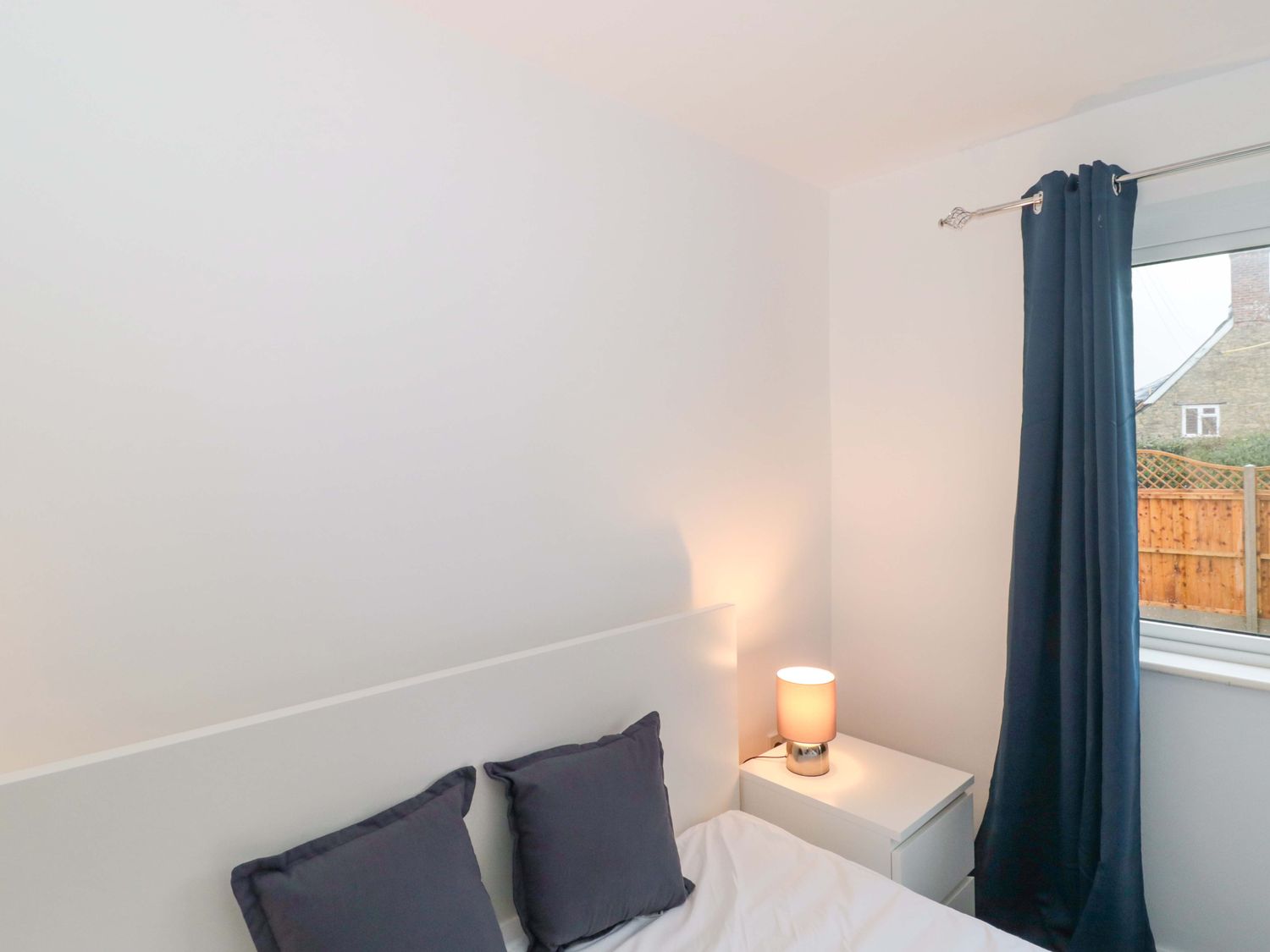 2 Stroud Bungalows, Bourton, Dorset