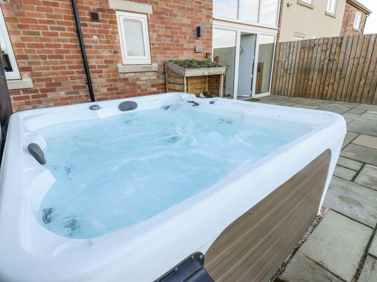 The Robins Nest, Wintersett