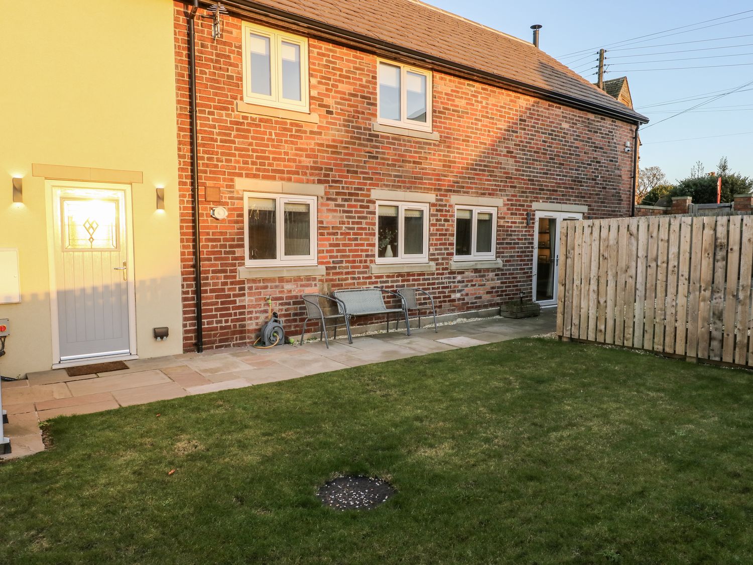 The Robins Nest, Wintersett