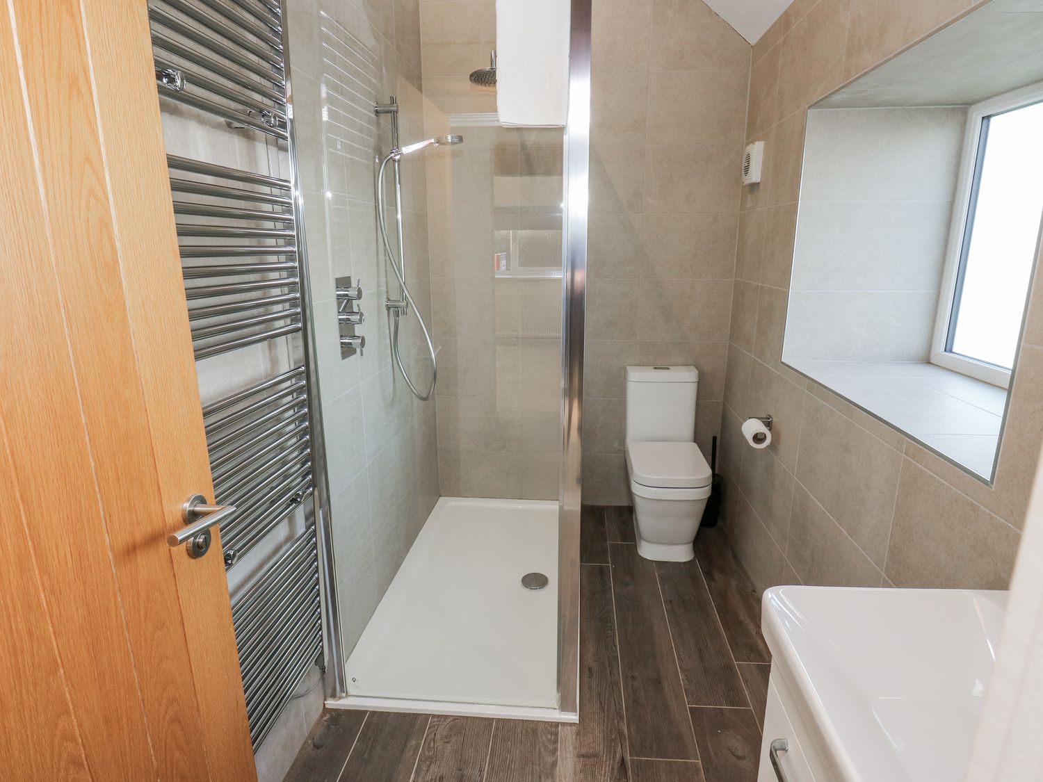 The Robins Nest, Wintersett