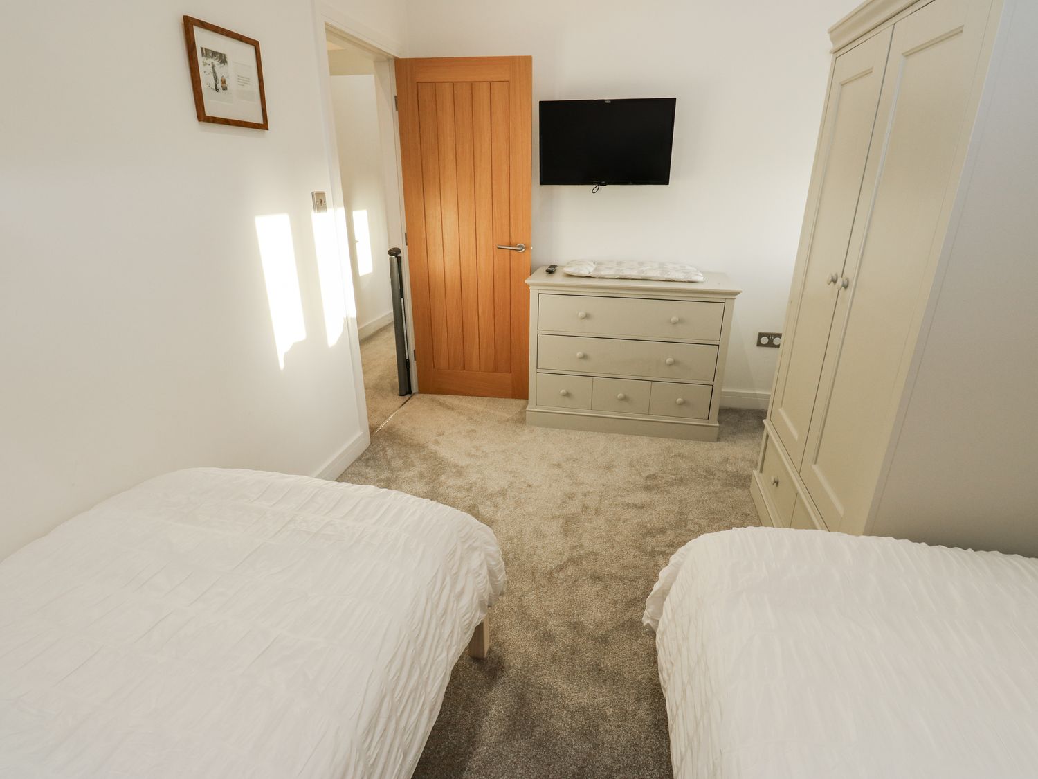 The Robins Nest, Wintersett