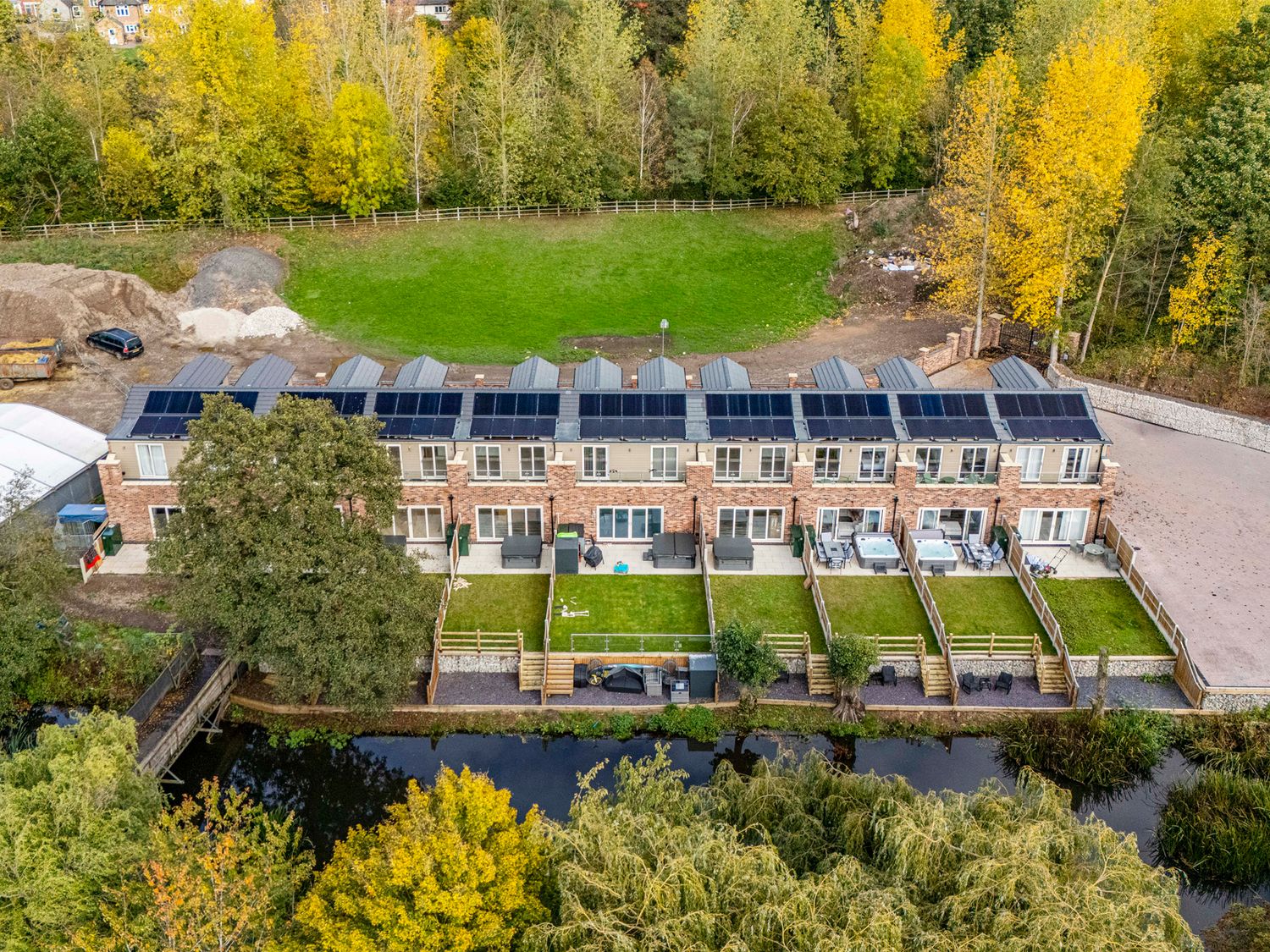 2 Riverside Mews, Borrowwash