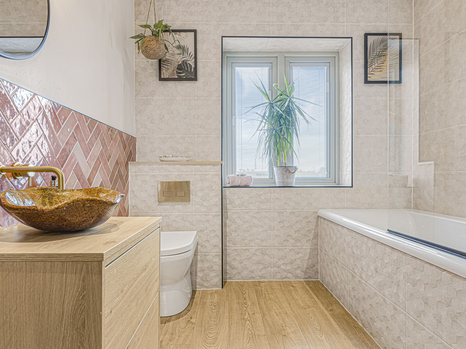 2 Mere Pits Cottages, Tamworth