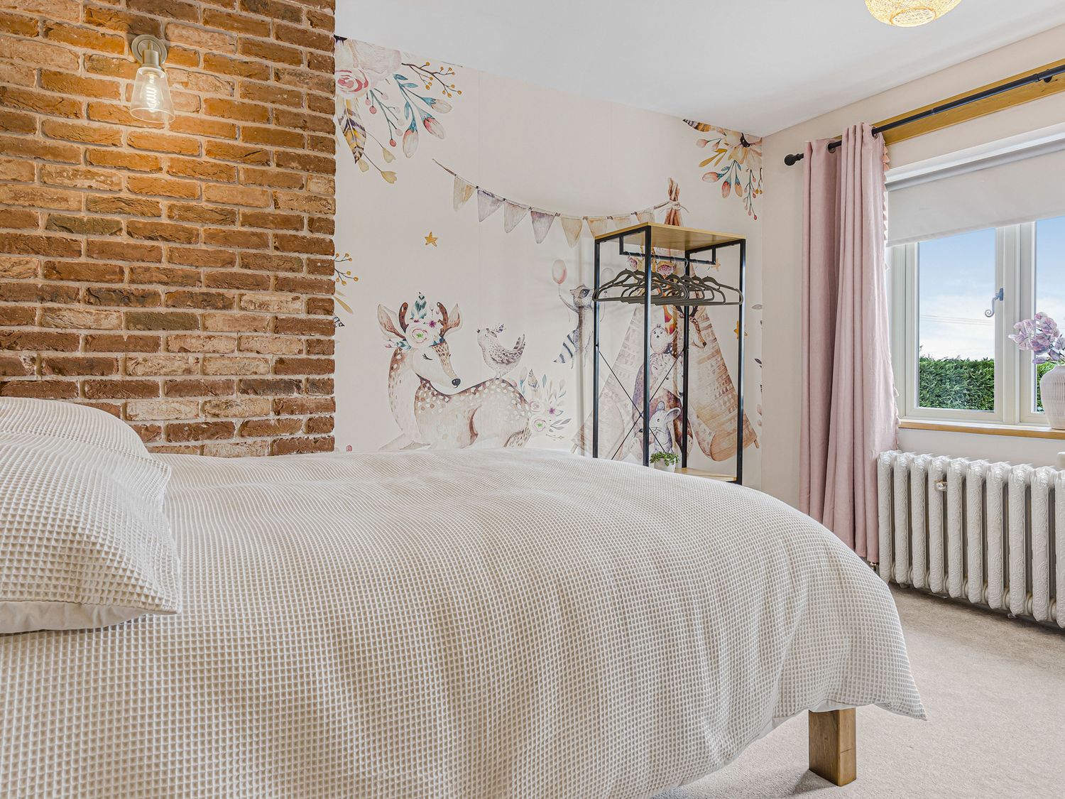 2 Mere Pits Cottages, Tamworth