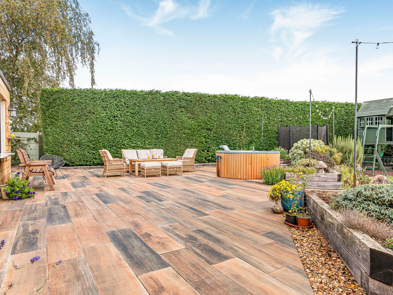 2 Mere Pits Cottages, Tamworth