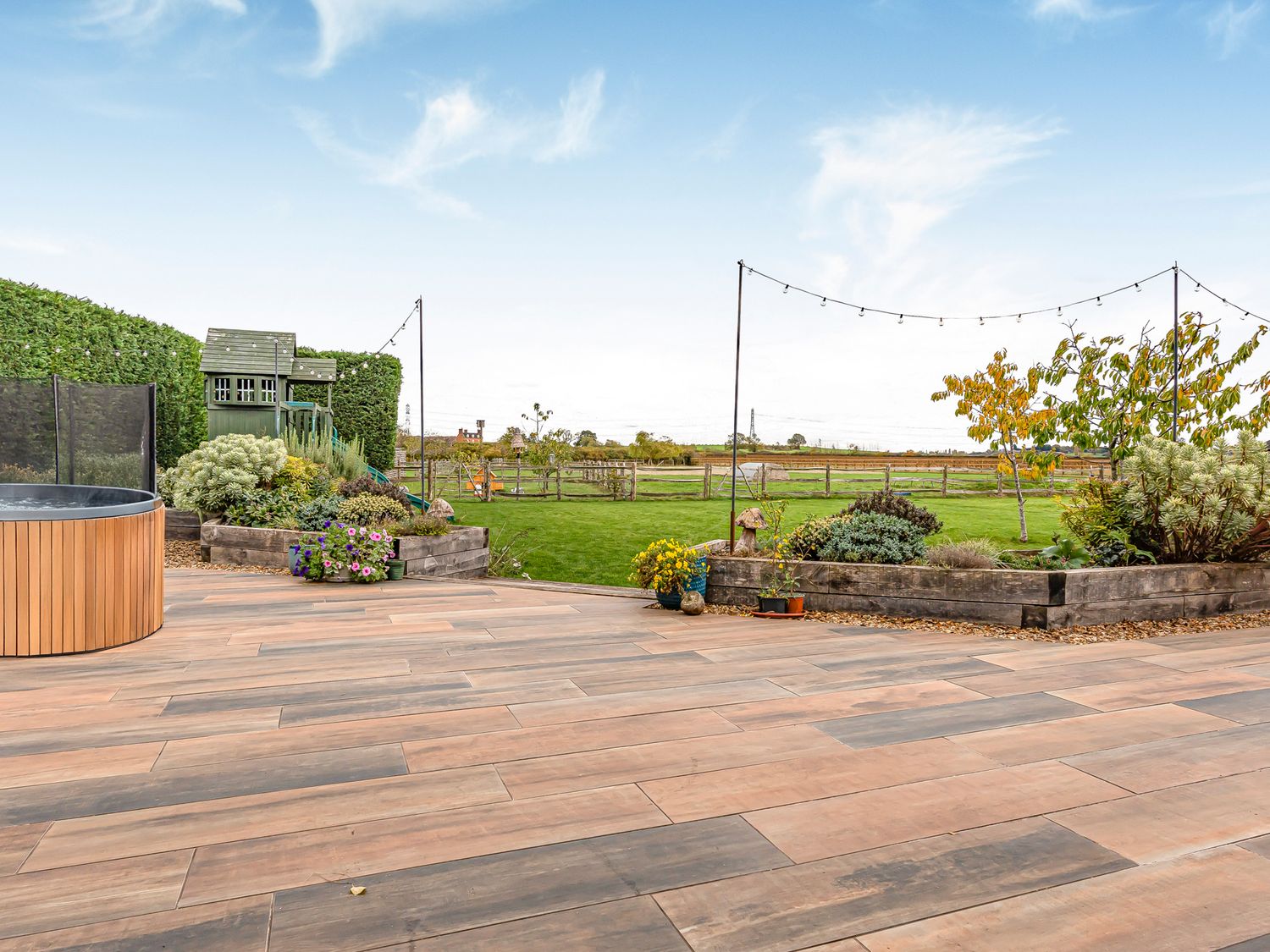 2 Mere Pits Cottages, Tamworth