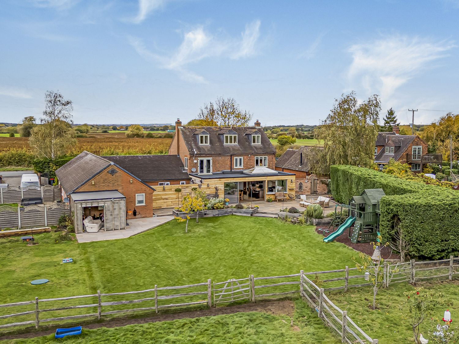 2 Mere Pits Cottages, Tamworth