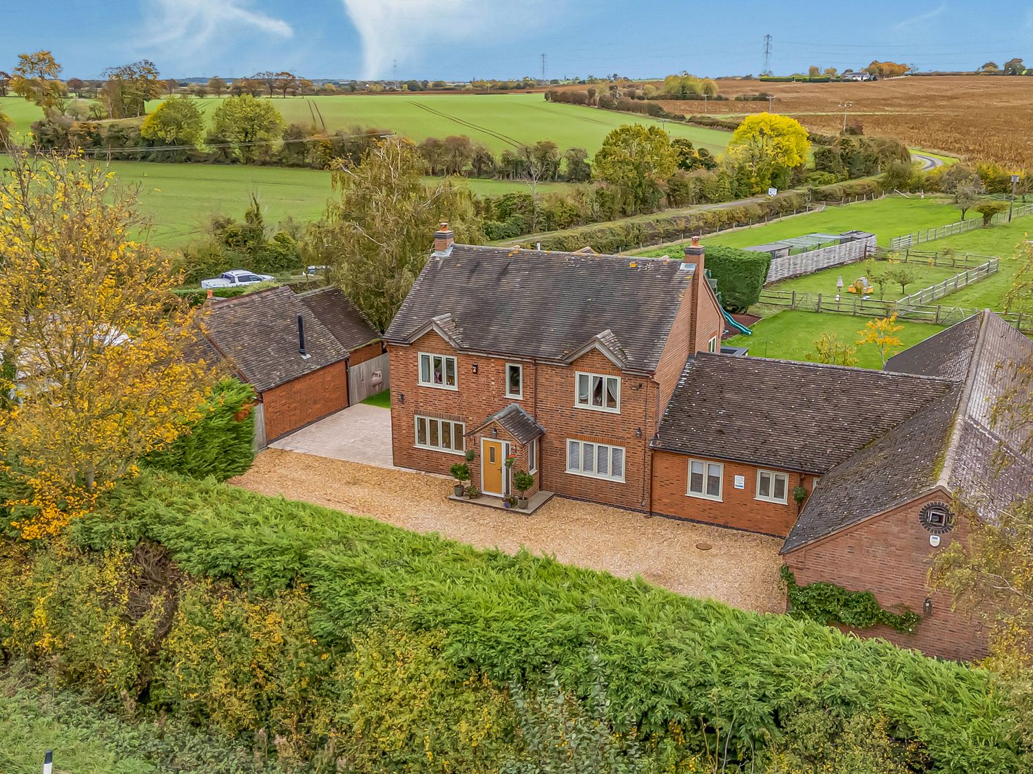 2 Mere Pits Cottages, Tamworth