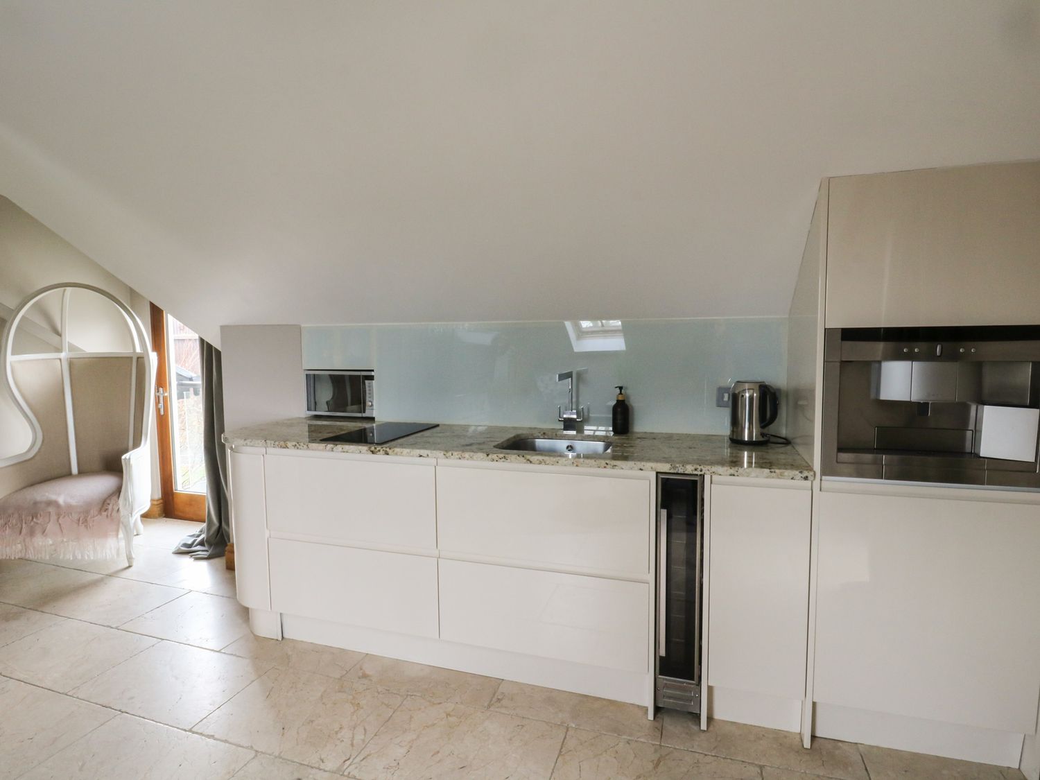 Rose Apartment, Reynoldston