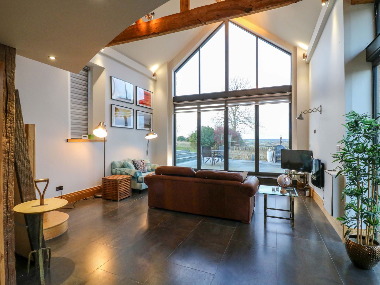 The Lodge @ Lodge Farm, Harrold