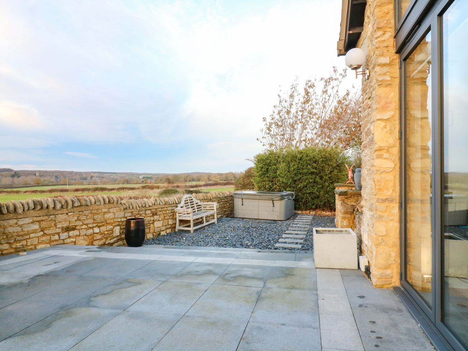 The Lodge @ Lodge Farm, Harrold