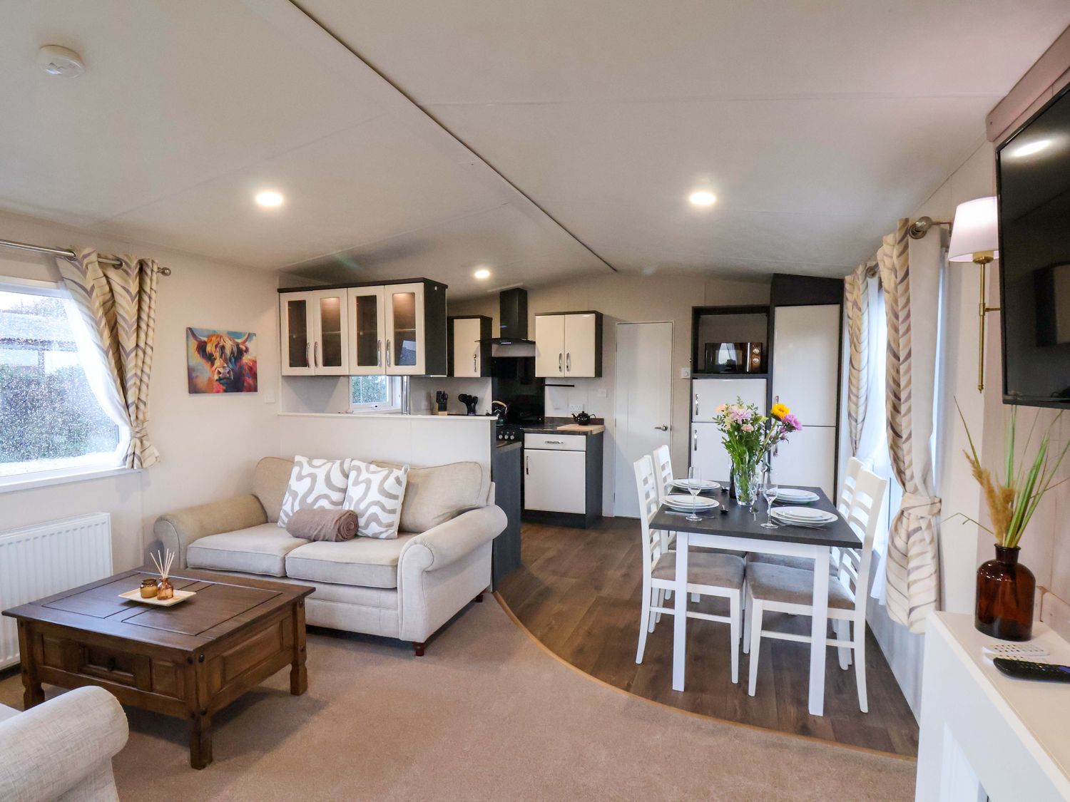 Rosefinch Cabin, Scarborough