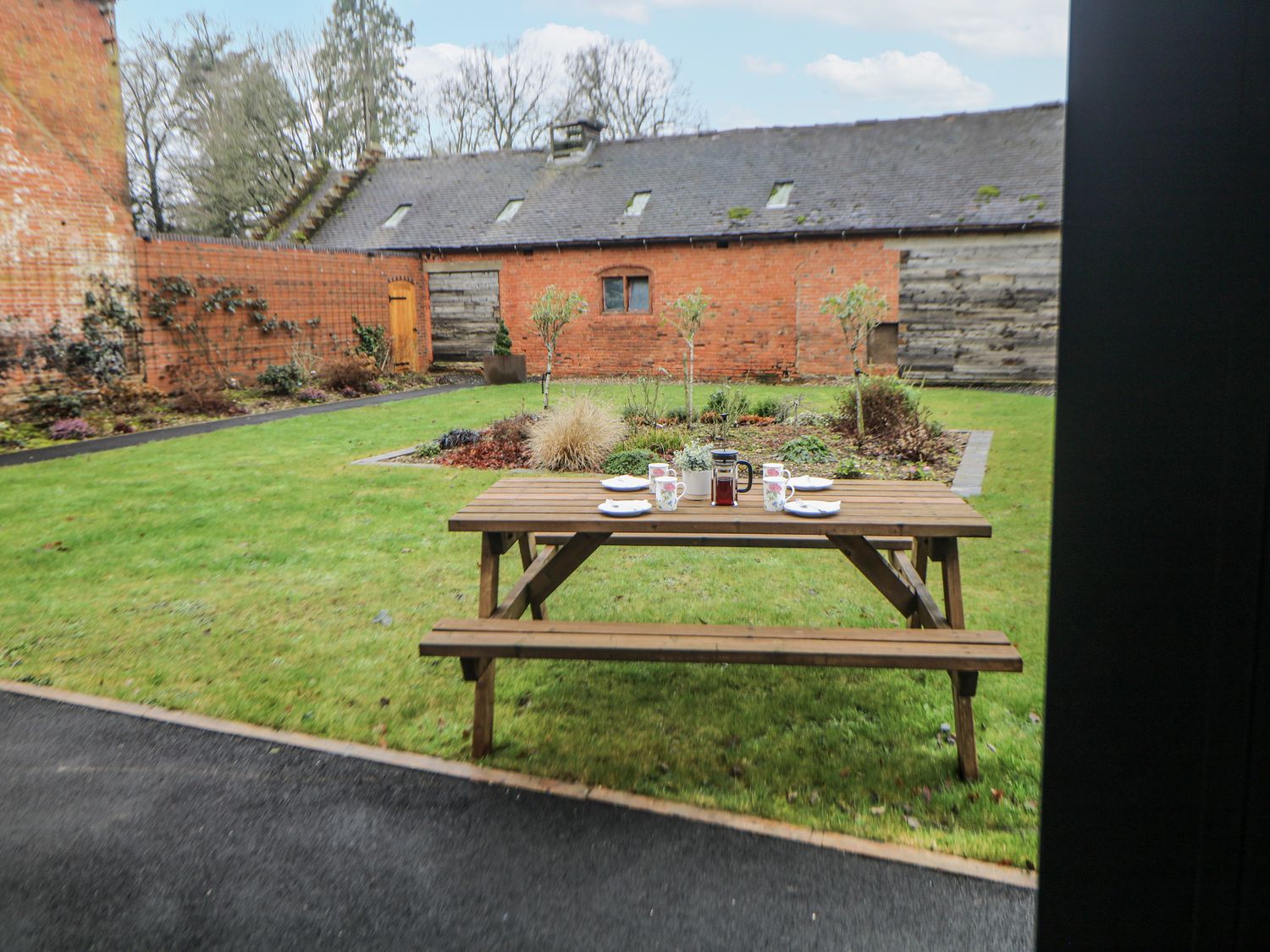 Courtyard View, Ashbourne