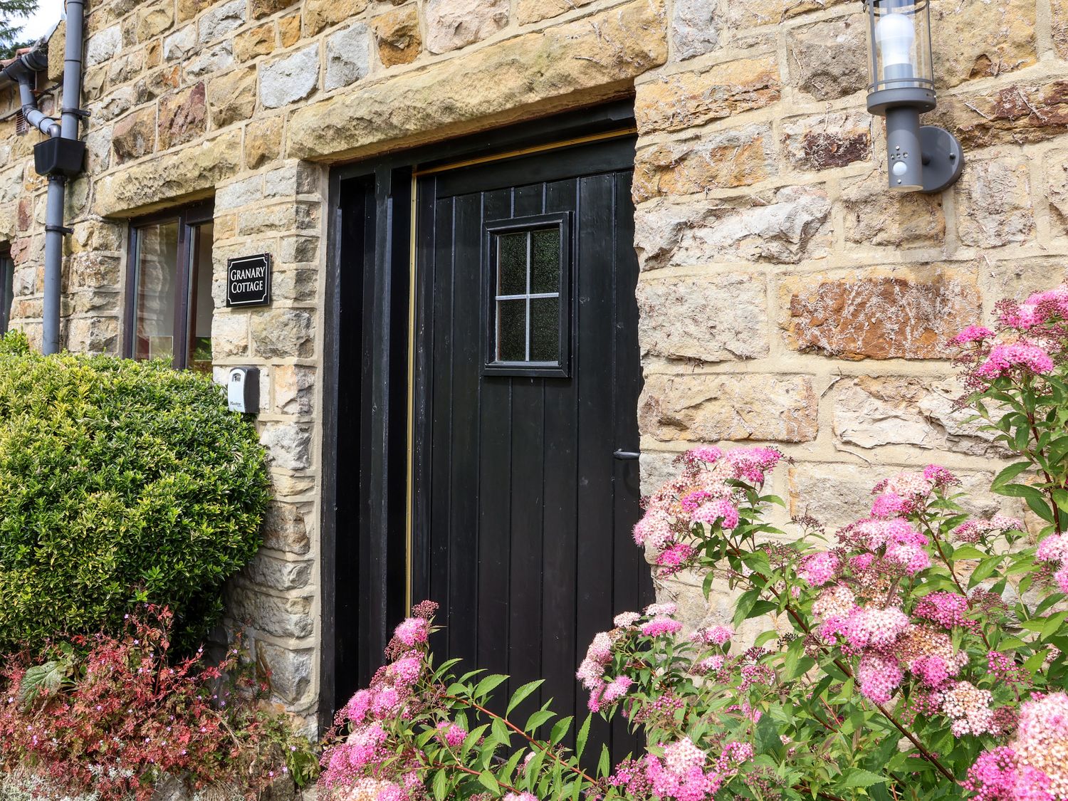 Granary Cottage, North York Moors And Coast