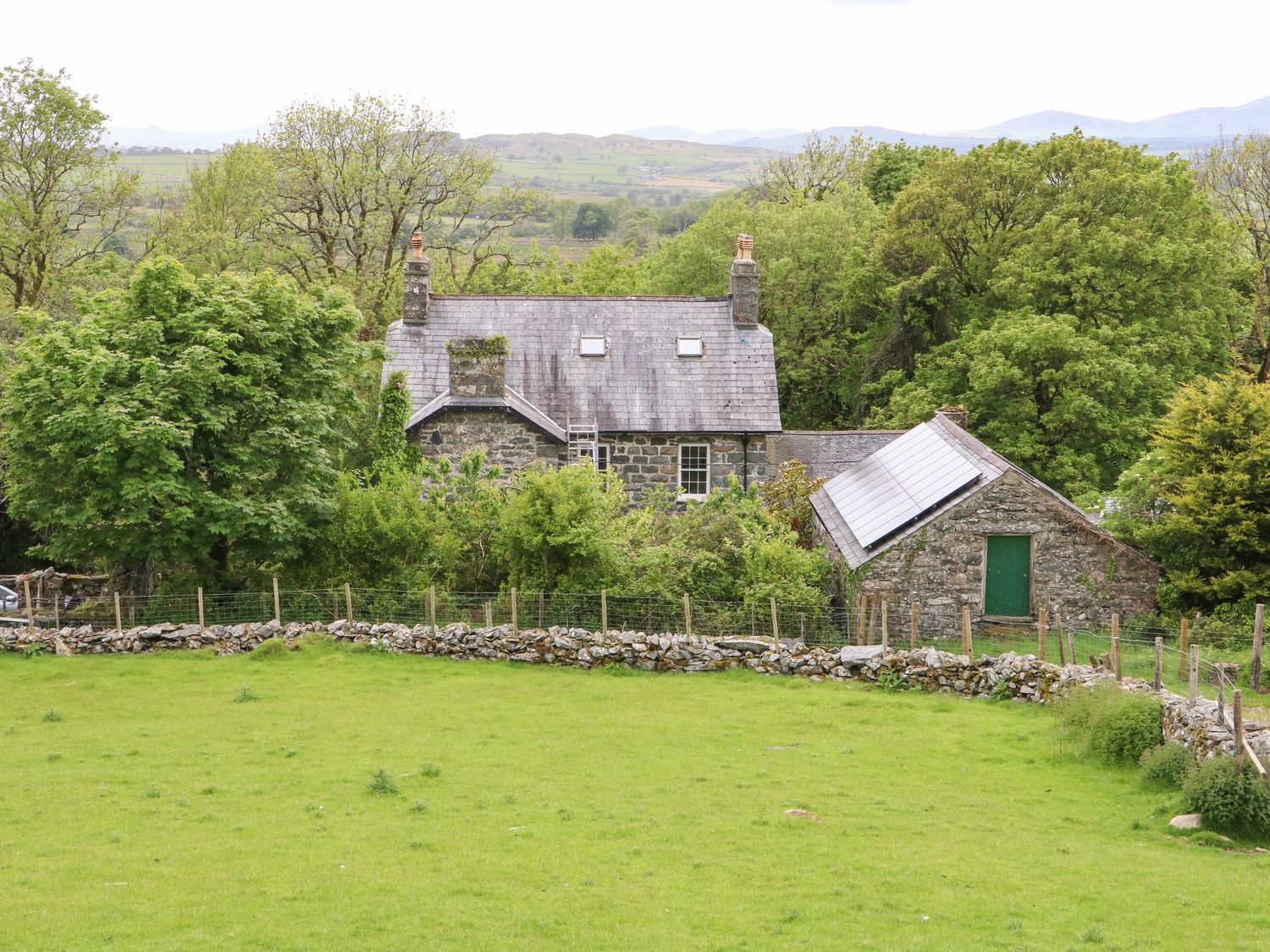 Cefn Coch Isaf, Wales